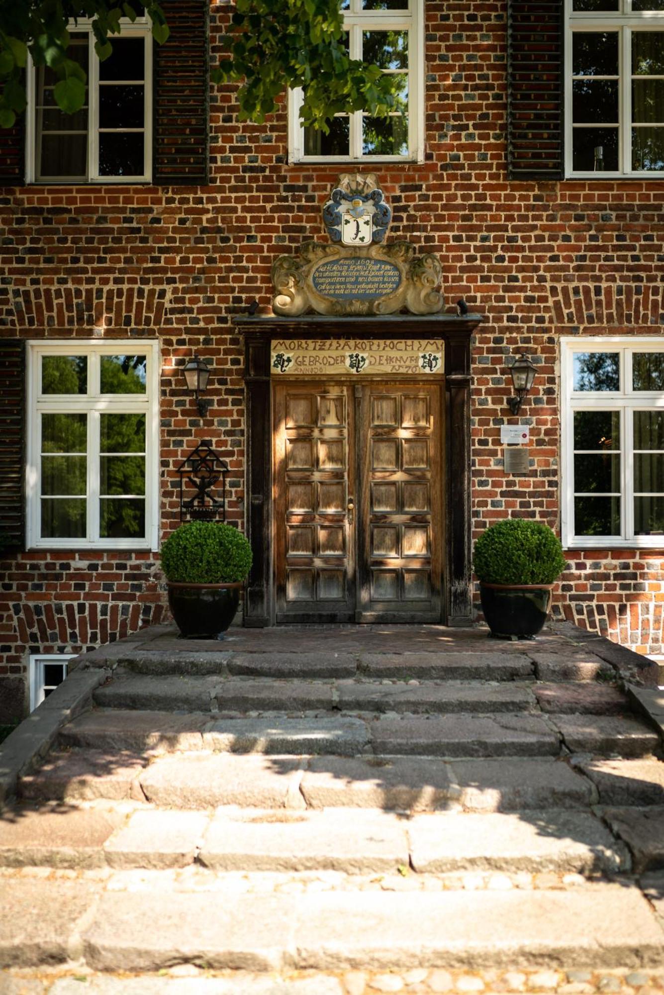 Romantik Hotel Gutshaus Ludorf Екстериор снимка