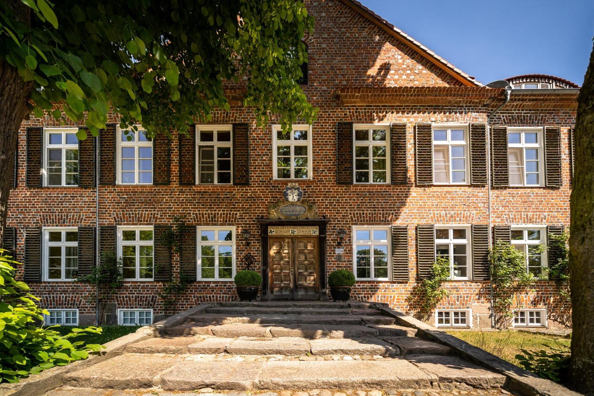 Romantik Hotel Gutshaus Ludorf Екстериор снимка